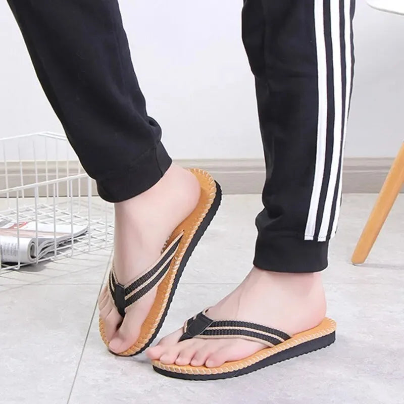 Men Slippers Outside Beach Flat Flip-flop 2023 Summer Casual Slippers Indoor Home Male Anti-slip Shoes Thong Sandals Black